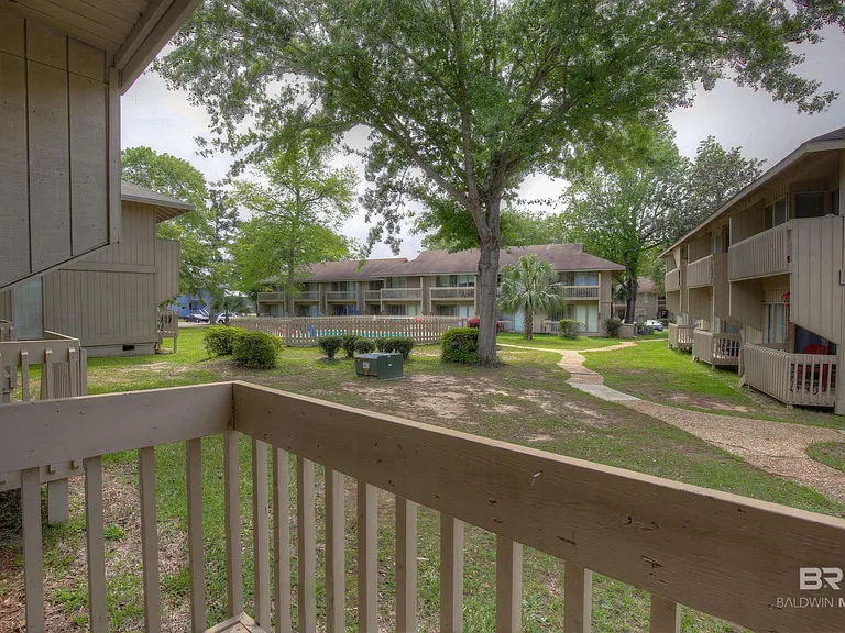 1046 Seacliff Dr N #2A — Photo 14