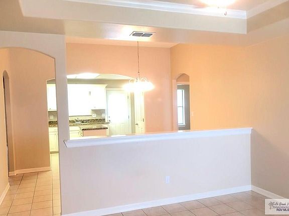 2nd image of 1925 Treasure Oaks Dr