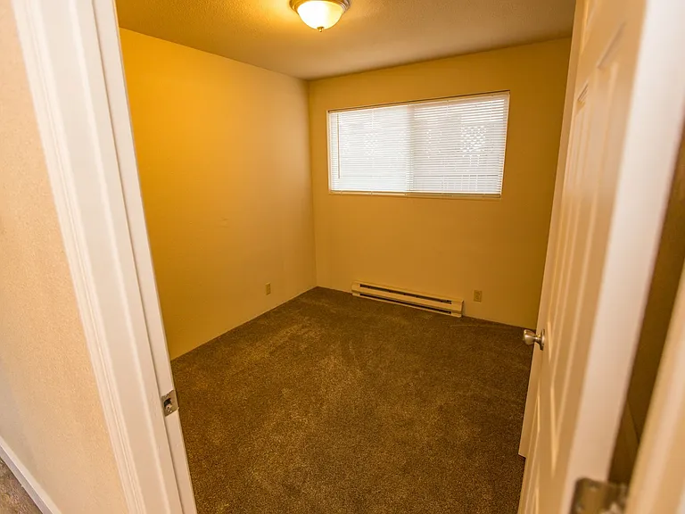 1837 NE Purcell Blvd — Photo 45