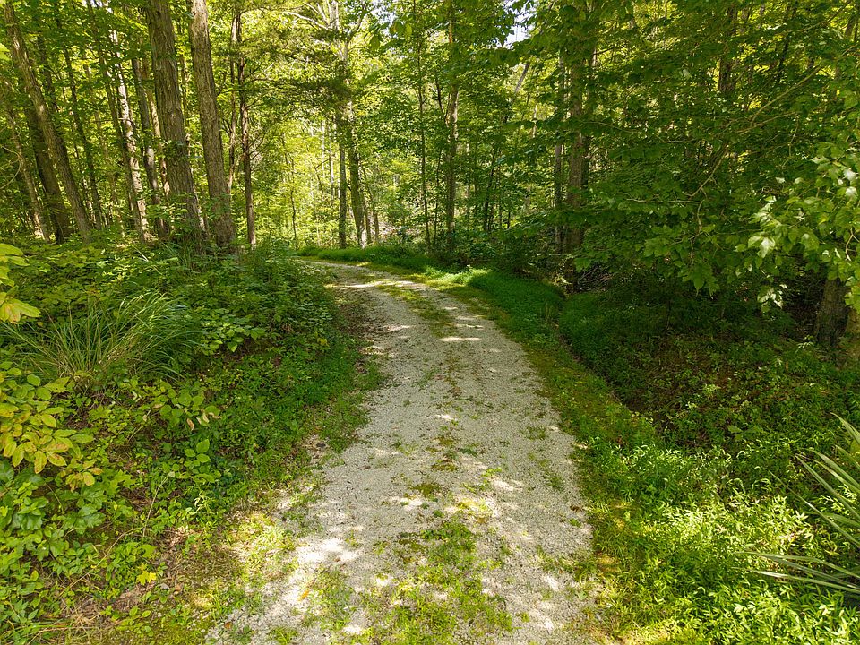 7th image of 480 Phillips Hollow Rd