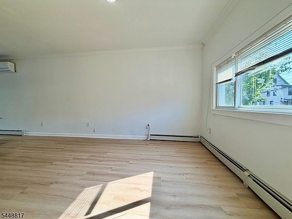 3rd image of 36 Augusta St