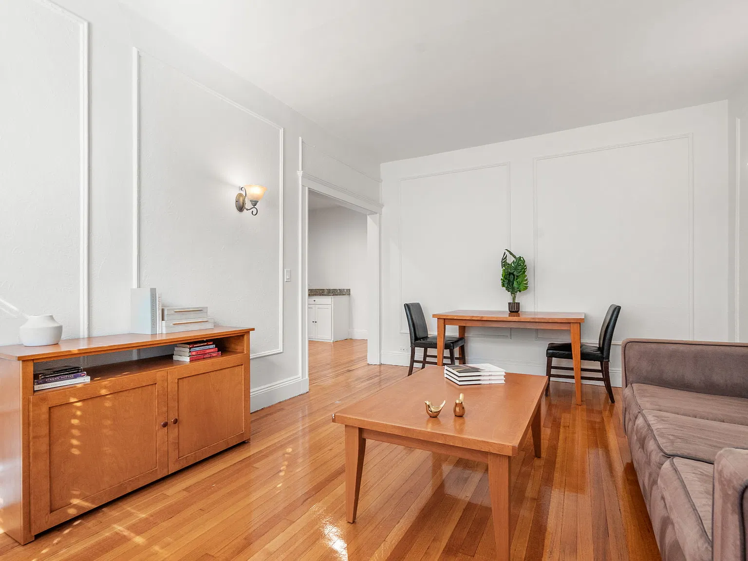 2 bed, 955 sqft, $3,400 — Photo 2