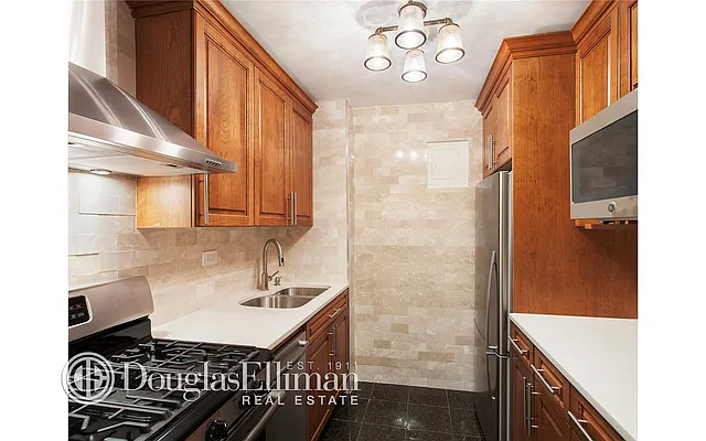Rented by Douglas Elliman | media 13