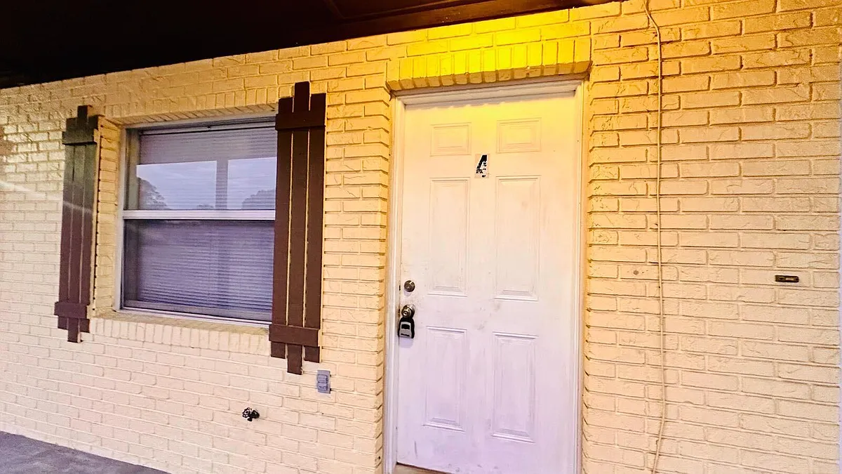 Building Photo - 987 N Berkley Rd #4