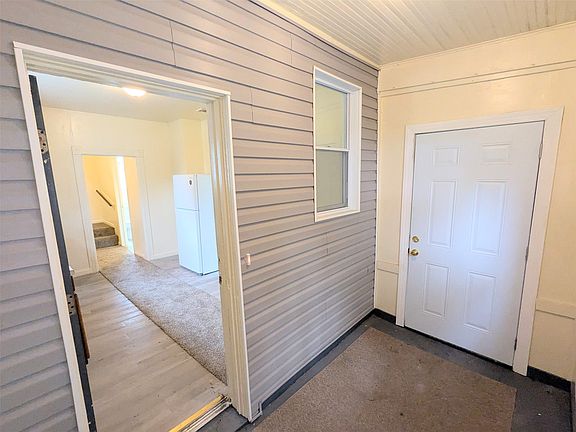 3rd image of 2613 Cochran St