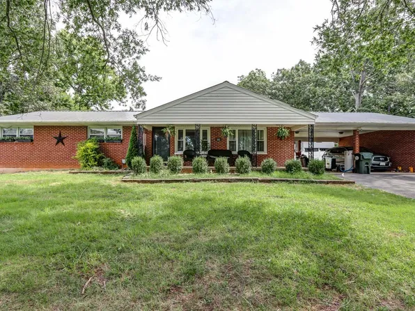 101 Mary Ann Dr, Lynchburg, VA 24502