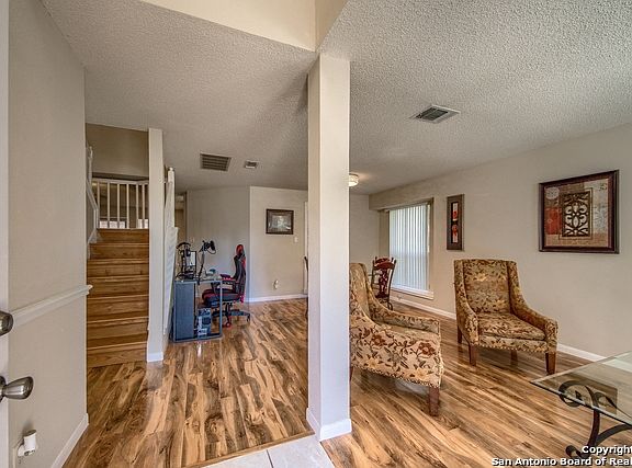 4th image of 4827 Aspen Vw