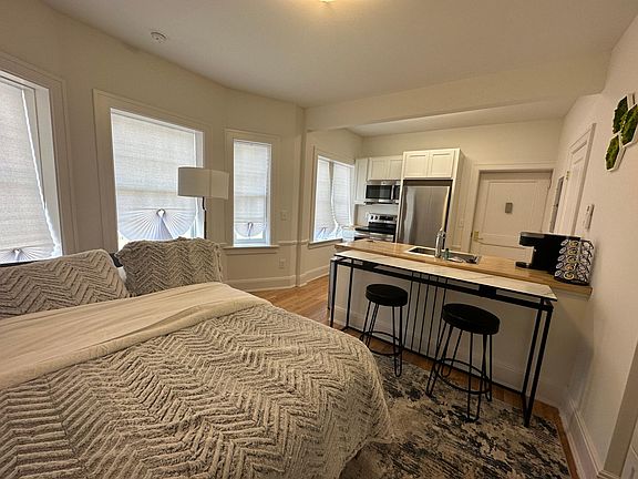 2nd image of 2804 S Moreland Blvd APT 205