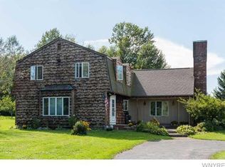 9992 Sisson Hwy, Eden, NY 14057