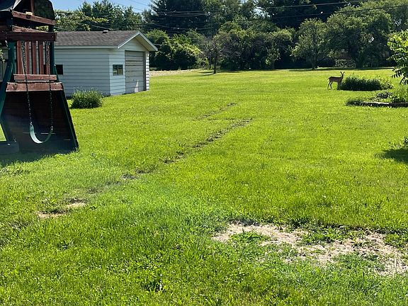 3rd image of 36064 Garfield Rd