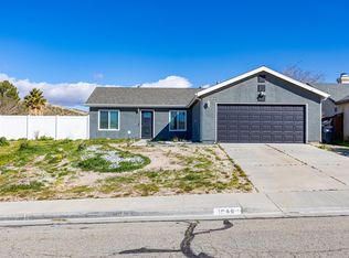 1049 Wedgewood Ave, Rosamond, CA 93560
