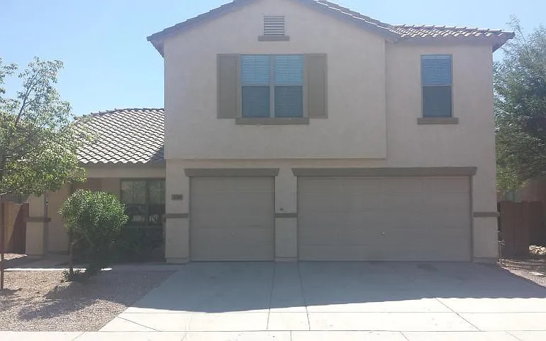 1109 E Estate Rd — Photo 1