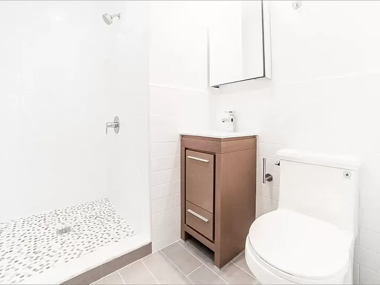 1750 2nd Ave #3B — Photo 7