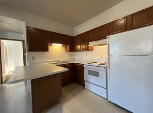264 E 14th St #1/2, Dubuque, IA 52001