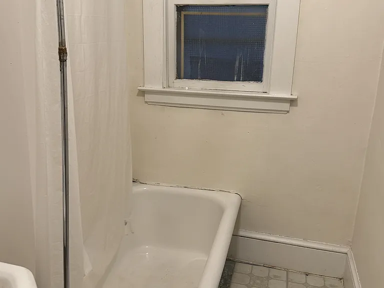 163 Oak St — Photo 6