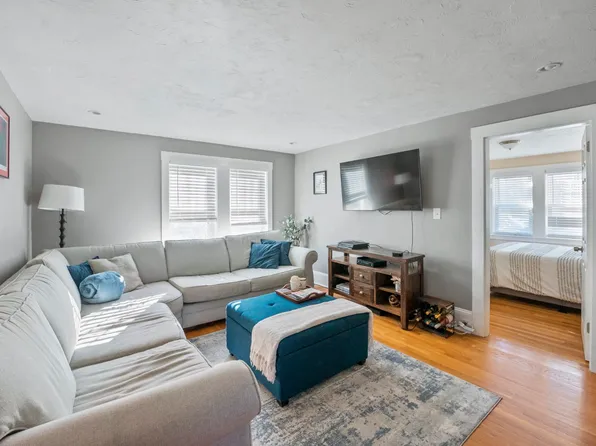 150 Centre Ave, Abington, MA 02351