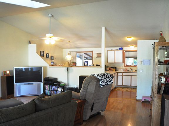4th image of 4003 NE 132nd Ct