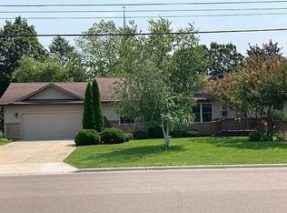 436 6th St, Prairie Du Sac, WI 53578
