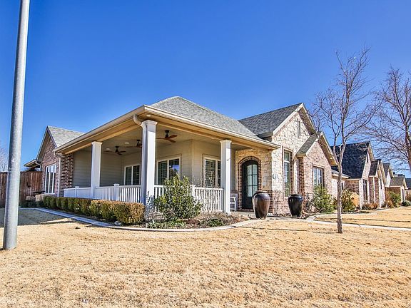 2nd image of 621 Calvin Dr