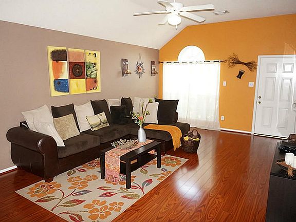 2nd image of 19407 Hickory Meadow Ln