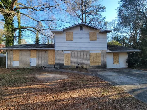745 S Carter Dr, Jonesboro, GA 30236
