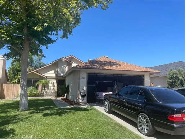 2288 Stonybrook Way, Perris, CA 92571
