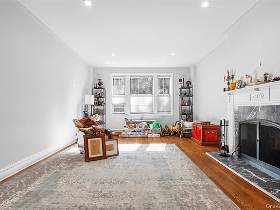 2nd image of 25 Parkview Avenue #1A