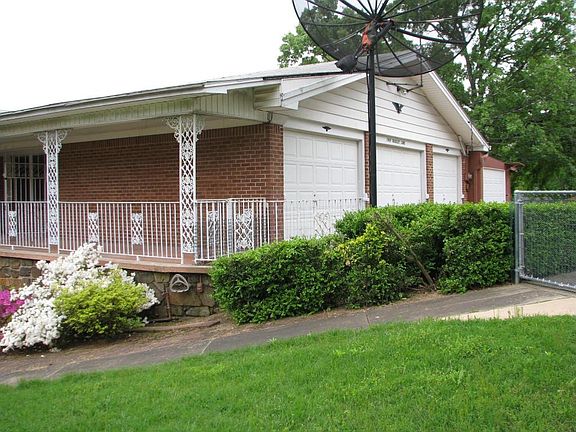 4th image of 1909 Bradley Ln