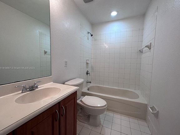 5th image of 11002 NW 83rd St APT 101