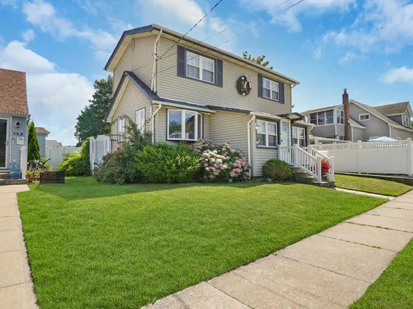 153 Westend, Freeport, NY 11520