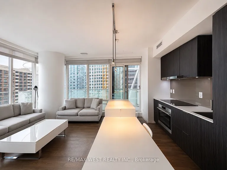 1 Bloor St E #1007 — Photo 5