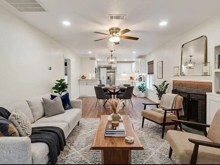 4520 Sharon St — Photo 4