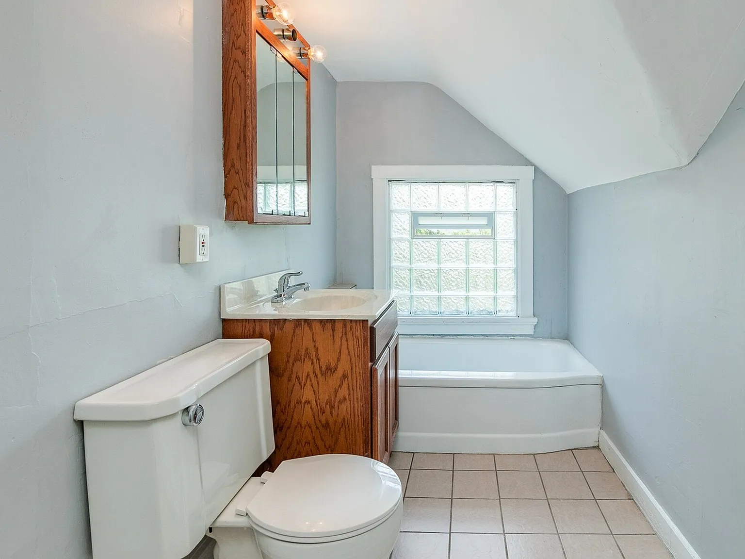 2528 Ravine St — Photo 4