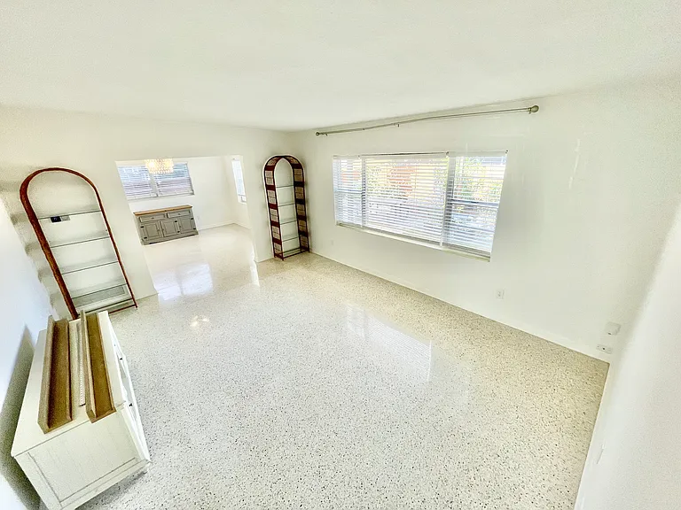 4541 Loring Pl — Photo 15
