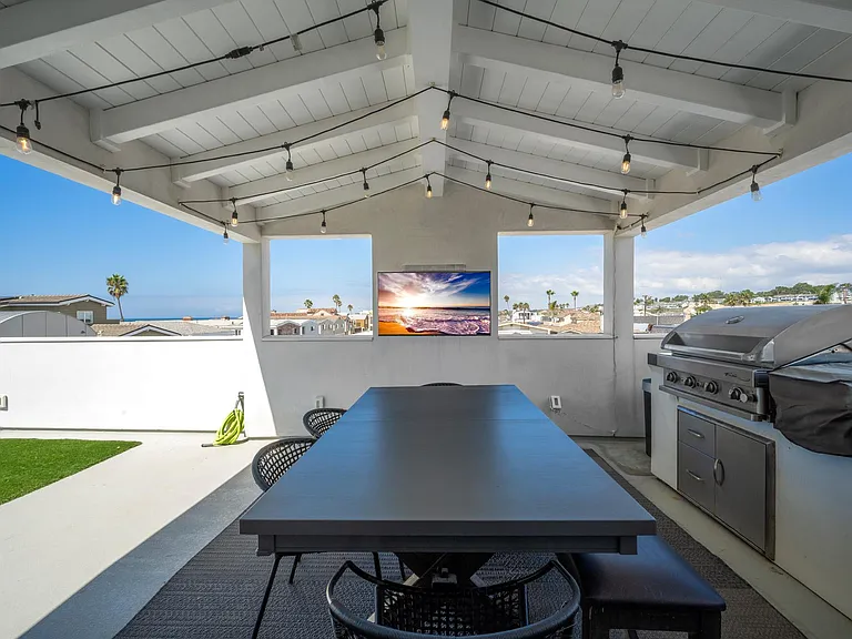 3940 Seashore Dr — Photo 43