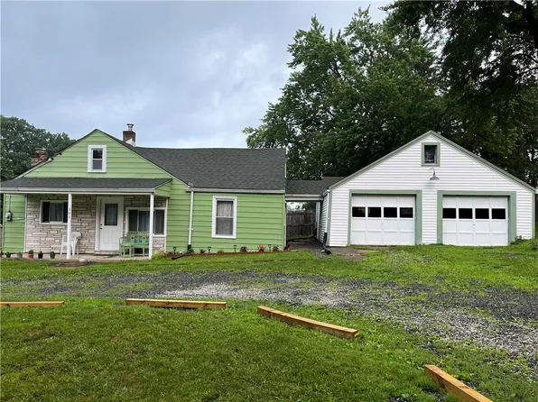 301 Anderson St, Crescent, PA 15046