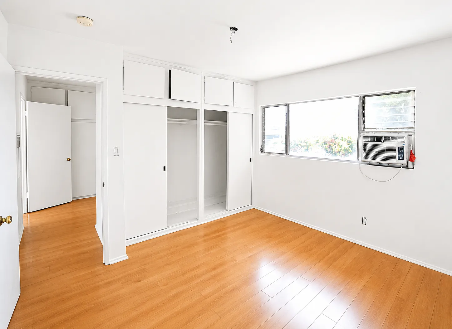 2 bed, 850 sqft, $2,800 — Photo 2