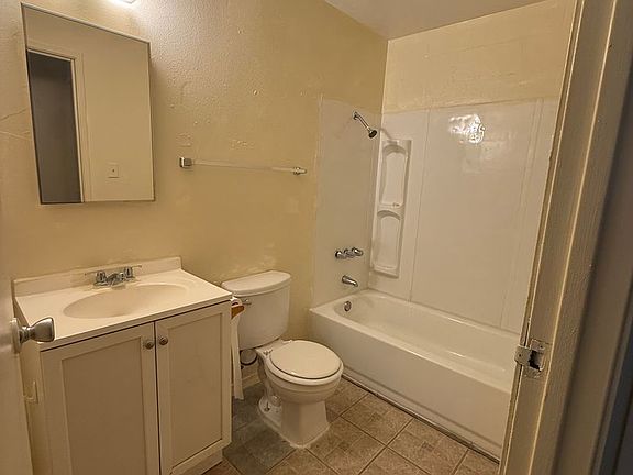 5th image of 1680 Scott Ave #I3