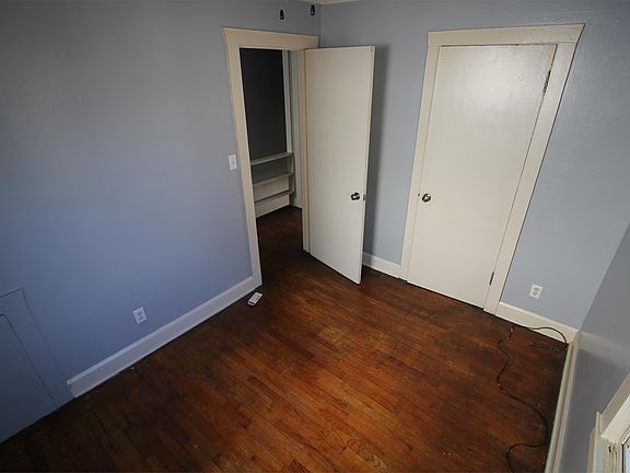 5th image of 300 Virginia Ave