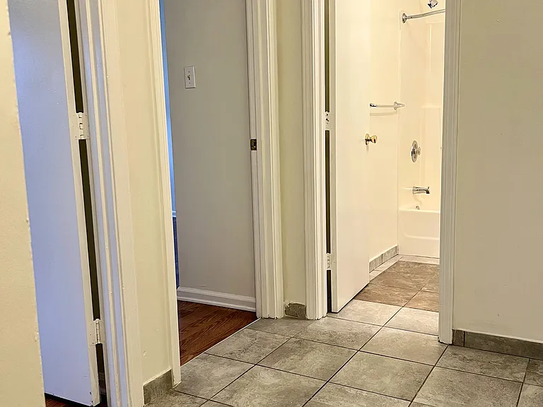 123 Hunt Club Ct — Photo 12
