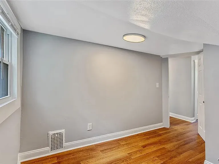 203 Maple St #1 — Photo 16