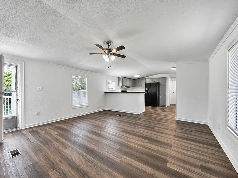 119 McCallman Rd — Photo 5
