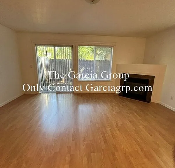 12625 SE Division St #B — Photo 3