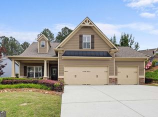 209 Hawthorne Ridge Cir, Dallas, GA 30132
