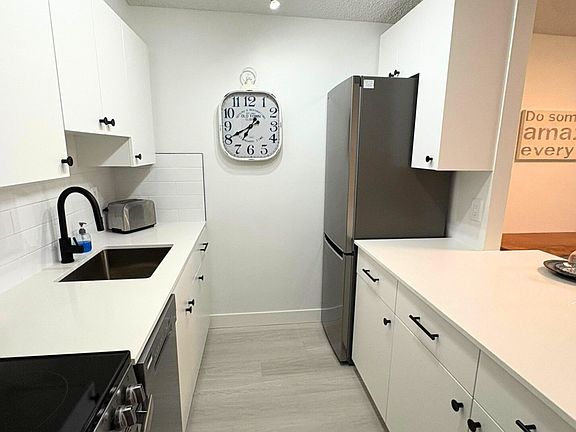 4th image of 6611 Minoru Blvd #405