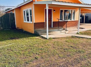 366 N Palm St, Woodlake, CA 93286