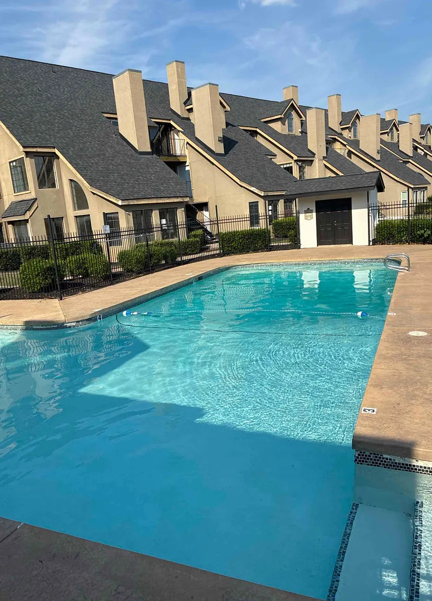Building Photo - Silver Sands Apartments