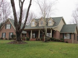 326 Knollcrest Dr, Pinnacle, NC 27043