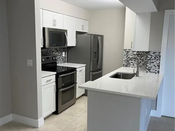 116 Santa Clara DR #4, NAPLES, FL 34104