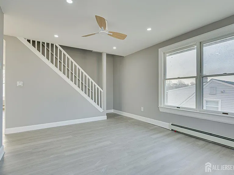 36 2nd Ave #B — Photo 6